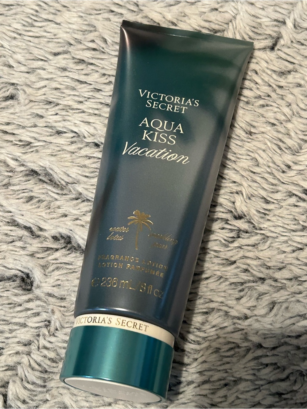 Victoria's Secret limited edition Aqua Kiss Lotion Vacation collection NWT